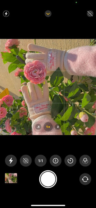 Colorful lettering patch touch gloves