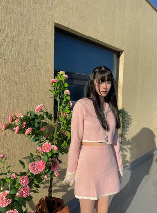 Colorful lettering patch touch gloves