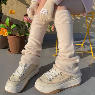 Colorful lettering patch touch gloves