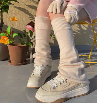 Colorful lettering patch touch gloves