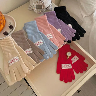 Colorful lettering patch touch gloves