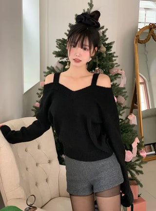 Delua off-shoulder strap long-sleeved knit