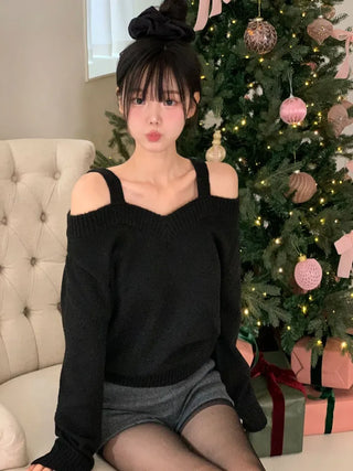 Delua off-shoulder strap long-sleeved knit