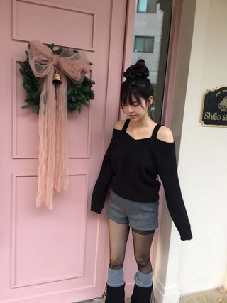 Delua off-shoulder strap long-sleeved knit