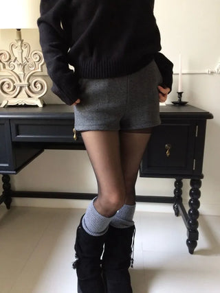 Delua off-shoulder strap long-sleeved knit