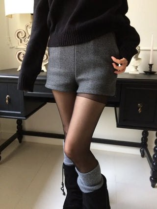 Delua off-shoulder strap long-sleeved knit