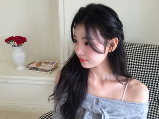 Soft Muse yuri glam fit ribbon tie off-shoulder knit
