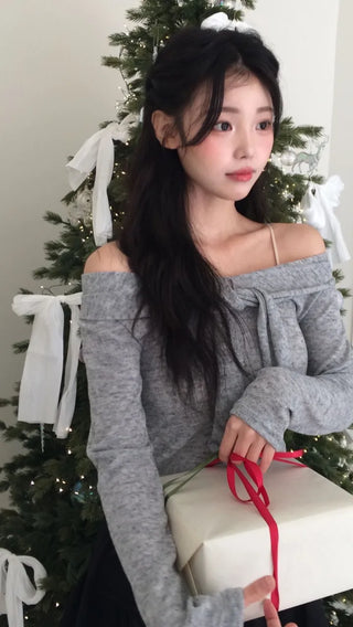 Soft Muse yuri glam fit ribbon tie off-shoulder knit