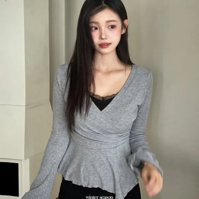 Nonoki wrap t-shirt with a shirring and diagonal ribs, long sleeve t-shirt in