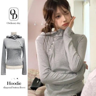 Moonlit diagonal button high-neck hooded fleece t-shirt