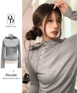 Moonlit diagonal button high-neck hooded fleece t-shirt