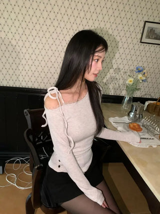 Winter Fleet Ribbon One-Shoulder Two-Color Button Team Frill Lace Fleece Glam Fit Knit T-Shirt