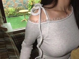 Winter Fleet Ribbon One-Shoulder Two-Color Button Team Frill Lace Fleece Glam Fit Knit T-Shirt