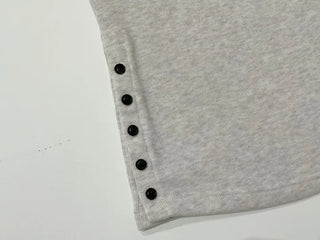 Winter Fleet Ribbon One-Shoulder Two-Color Button Team Frill Lace Fleece Glam Fit Knit T-Shirt