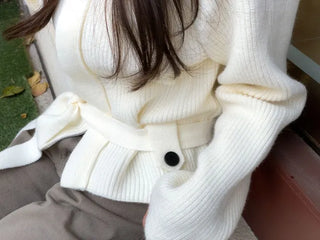 Towa High Neck Buckle Button Two-Zip Feminine Fit Waist Ribbon Knit Cardigan