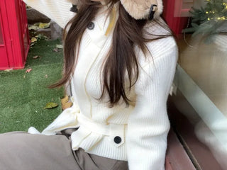 Towa High Neck Buckle Button Two-Zip Feminine Fit Waist Ribbon Knit Cardigan