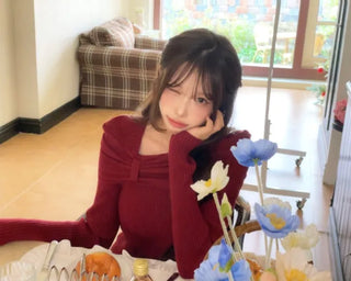 Two-tone ribbon shirring off-square neck ribbed long sleeve knit