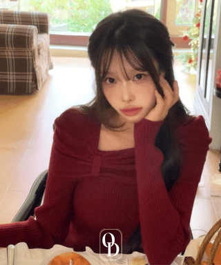 Two-tone ribbon shirring off-square neck ribbed long sleeve knit