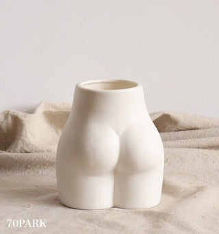 Hip-shaped body art flower vase