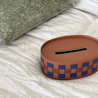 Oval-shaped woven faux leather tissue case
