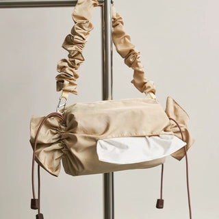 Candy motif gathered tissue case bag hanging water repellent.