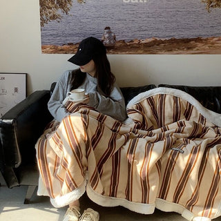 Wide Stripe Pattern Blanket  100 x 150 cm