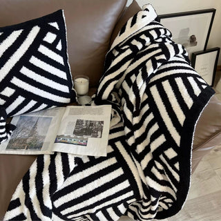 Monochrome Geometric Pattern Soft Blanket 120x160 Lap Blanket