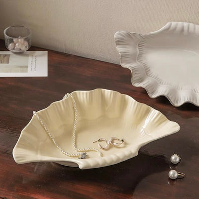 Shell motif accessory tray seashell