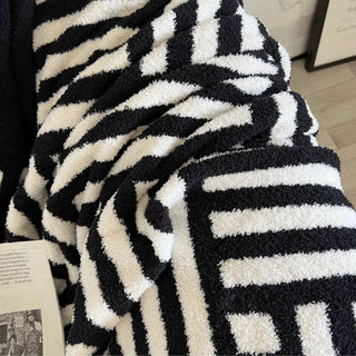 Monochrome Geometric Pattern Soft Blanket 120x160 Lap Blanket