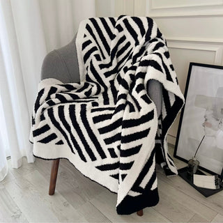 Monochrome Geometric Pattern Soft Blanket 120x160 Lap Blanket