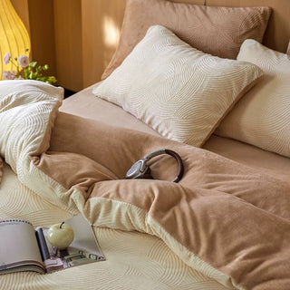 Curved Pattern Two-Tone Milk Velvet Winter Duvet Cover Set Bed Cover Bedding Cover