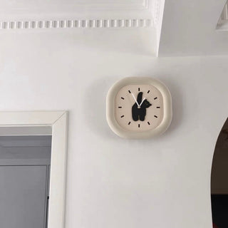 Cat motif Chubby frame clock wall clock cat