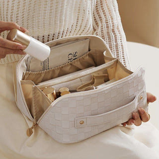 Checkered pattern Large capacity cosmetic storage pouch Travel pouch