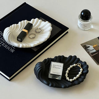 Matte Monotone Shell Motif Ceramic Accessory Tray