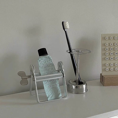 Toothbrush Stand x Tube Squeezer Piece Set
