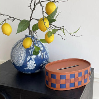 Oval-shaped woven faux leather tissue case