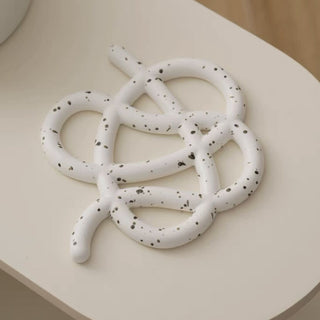 Knot Design Ceramic Trivet    Object