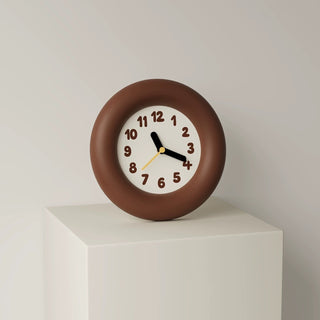 ChubbyFrame Color Round Clock  Table Clock