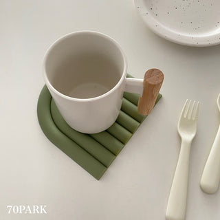 Rainbow-shaped silicone coaster pot holder