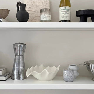 Leaf motif wave ceramic accessory tray white