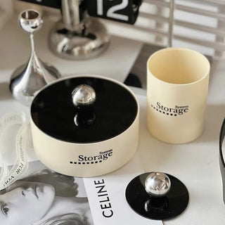 Two-tone lettering lidded storage box piece set