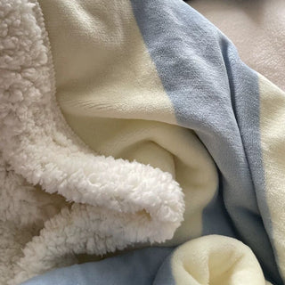 Wide Stripe Pattern Blanket  100 x 150 cm