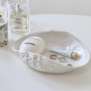 Shell motif ceramic accessory tray