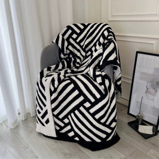 Monochrome Geometric Pattern Soft Blanket 120x160 Lap Blanket