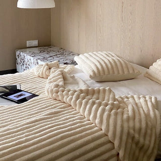 Striped Textured Blanket  150 x 200 cm