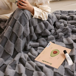 Argyle pattern blanket single size 150 x 200 cm blanket for protection against air conditioning.