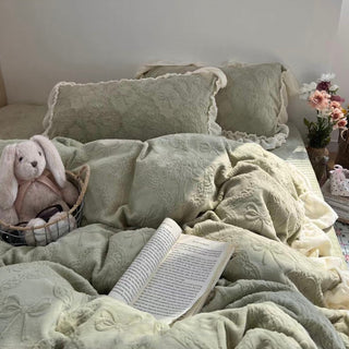 Green Ribbon Bouquet Pattern Milk Velvet Winter Thick Duvet Cover Set