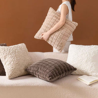 Rich Faux Fur Grid Cushion Cover  45 x 45 cm