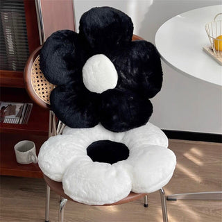 Monochrome Flower-shaped Cushion