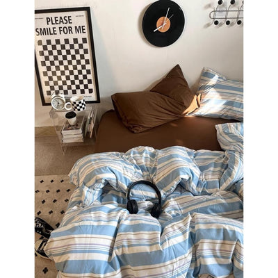 Multi-stripe cotton duvet cover setin  and 2 sizes.
